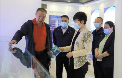 ��ί��ί������������Τ�ൽɭ��������-׷�󽡿�,����һ��ɳ��߷õ���