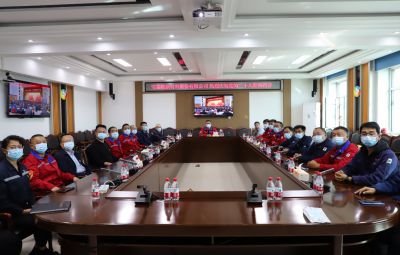 ɭ��������-׷�󽡿�,����һ��ɳ���֯�����տ����Ķ�ʮ��Ļ��ʢ��