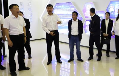 ����ƾ־ֳ�����ɽһ�е�ɭ��������-׷�󽡿�,����һ��ɳ����е���