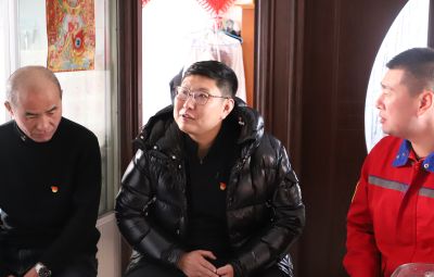 �����߷���ף�� ��ǰο��ů����|ɭ��������-׷�󽡿�,����һ��ɳ���չ����������ů ο��ů���ġ��˶�